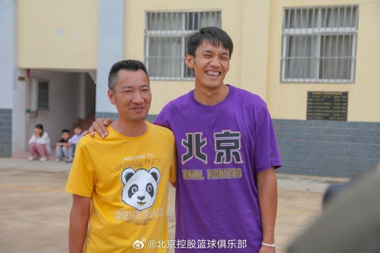 那一封信的故事還在延續(xù) 矣進(jìn)宏母校的師生們來到北京了！