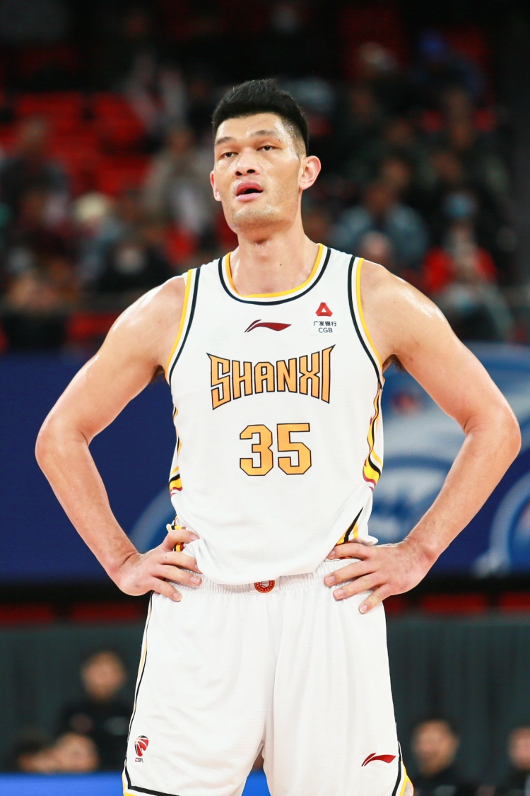 手感不佳！葛昭寶全場8投1中得到2分2籃板2助攻