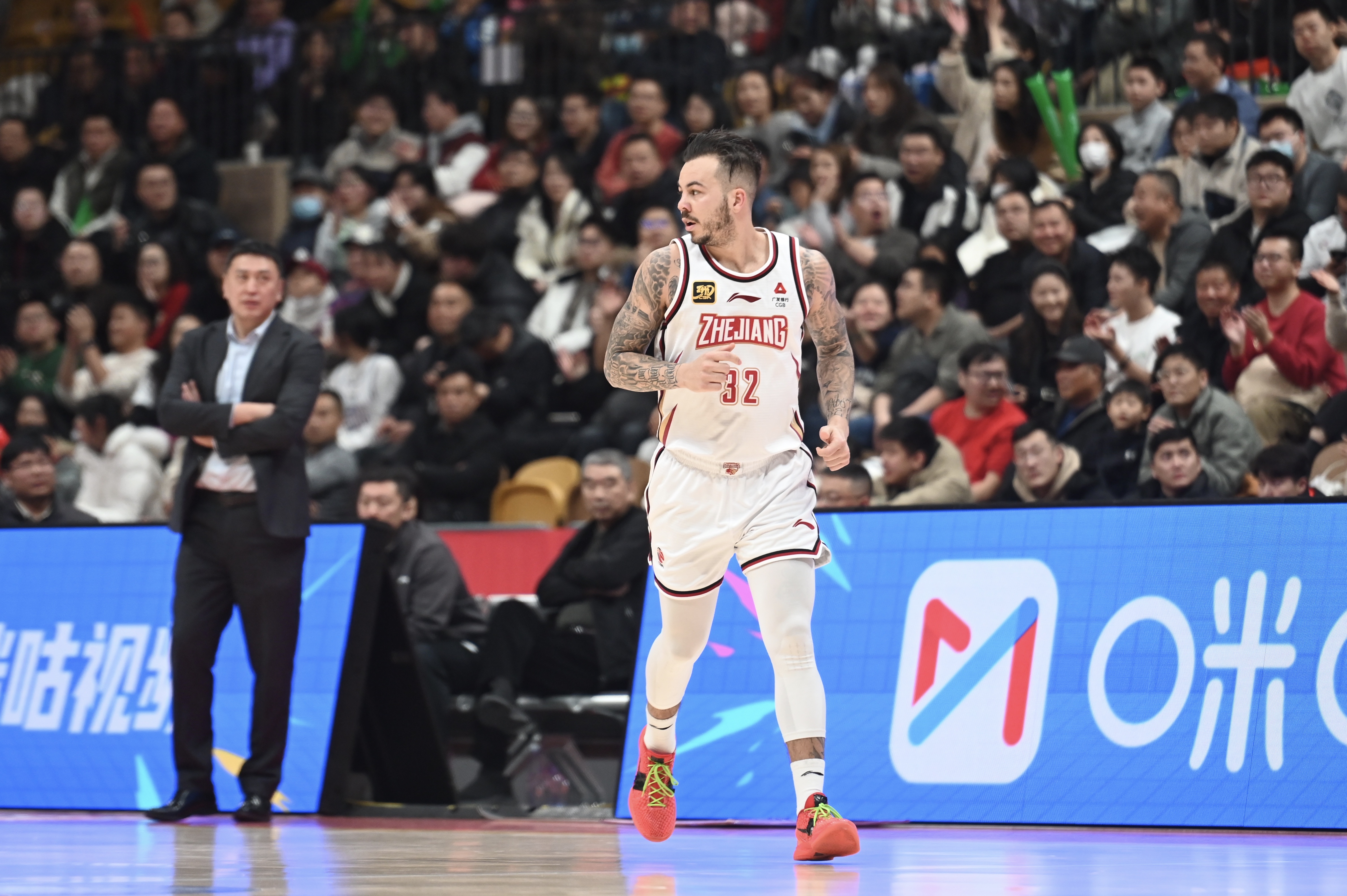 得分爆炸力！約克23中13得34分2板8助4斷 三分11中6