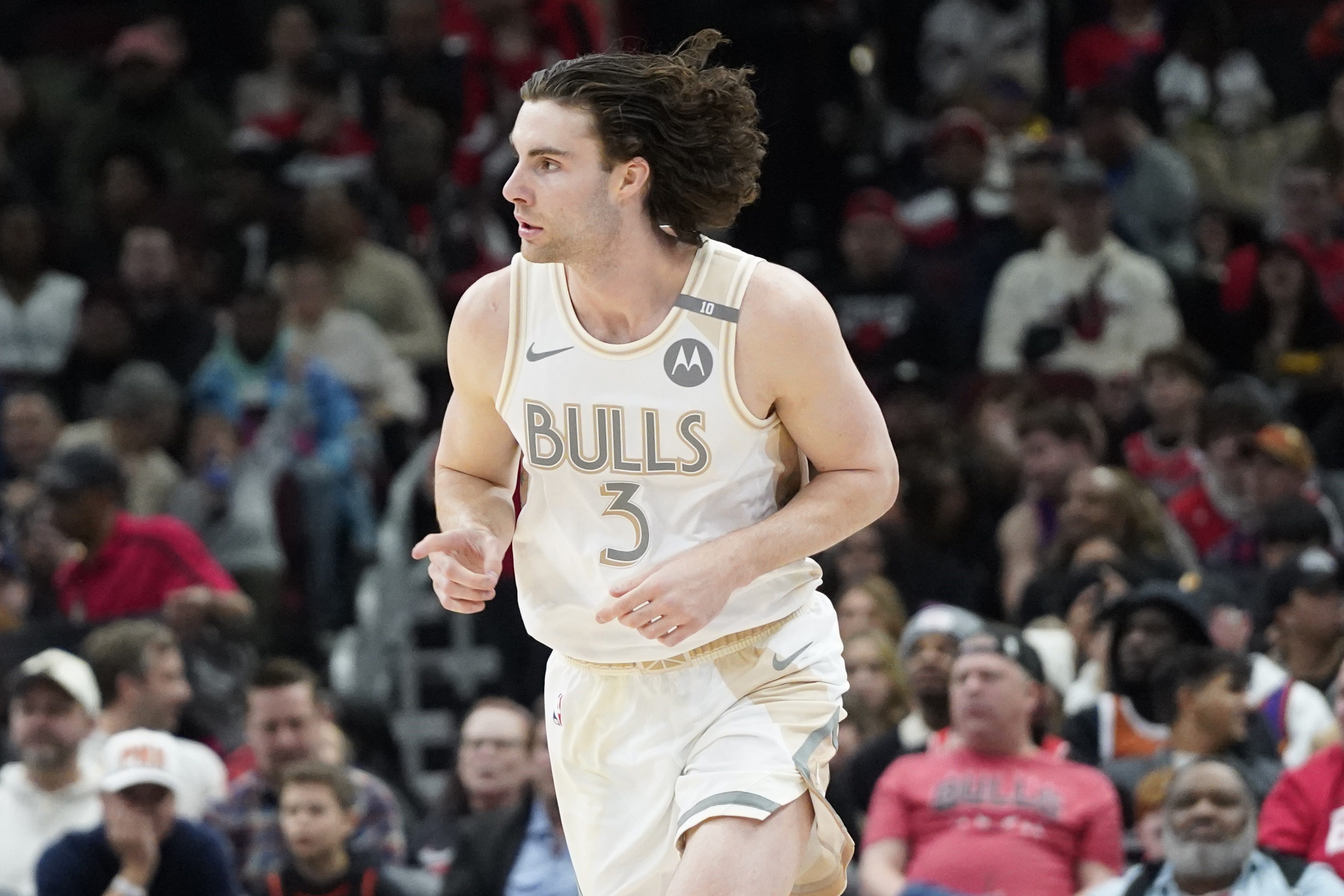 比肩喬詹登約威東魔！基迪最近10場(chǎng)220分96板100助 NBA歷史第8人