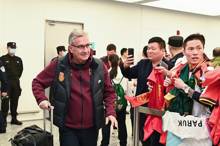 蘇媒：國足仍有爭第二希望，但真的不能再“守”下去了